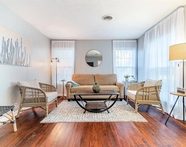1201 W Alan Avenue - Photo Thumbnail 4