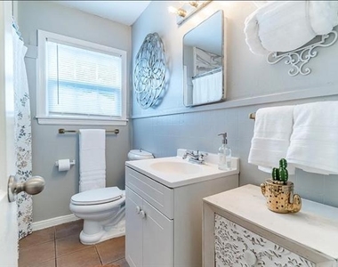 1201 W Alan Avenue - Photo Thumbnail 14