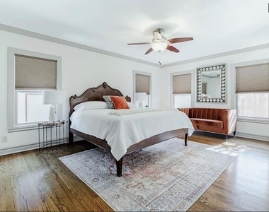 915 Stewart - Photo Thumbnail 11