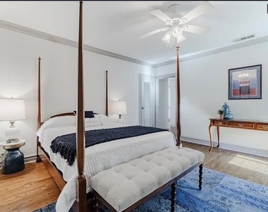 915 Stewart - Photo Thumbnail 14