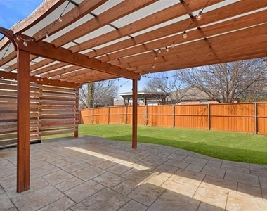 2201 Tailburton Court - Photo Thumbnail 19