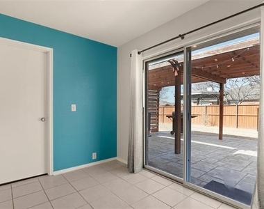 2201 Tailburton Court - Photo Thumbnail 13