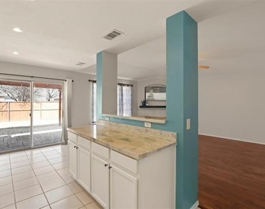 2201 Tailburton Court - Photo Thumbnail 12