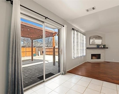 2201 Tailburton Court - Photo Thumbnail 14