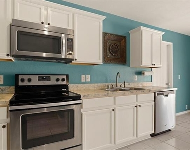 2201 Tailburton Court - Photo Thumbnail 10