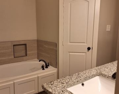 11607 Michele Drive - Photo Thumbnail 7