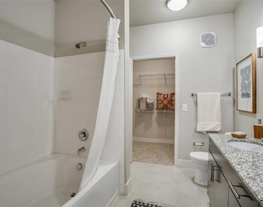 4200 Broadway Avenue - Photo Thumbnail 22