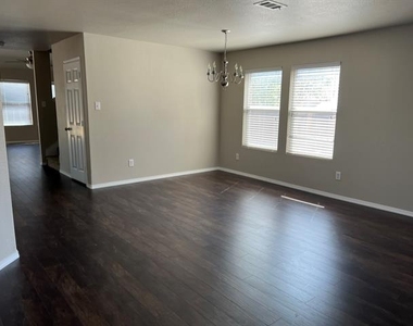 1717 Grassy View Drive - Photo Thumbnail 16