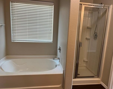 1717 Grassy View Drive - Photo Thumbnail 30