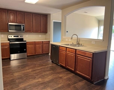 1717 Grassy View Drive - Photo Thumbnail 19