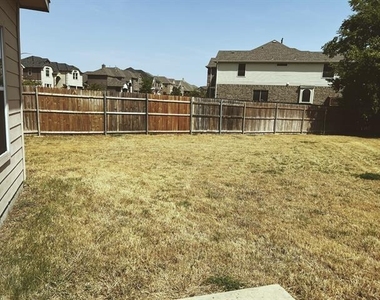1717 Grassy View Drive - Photo Thumbnail 11