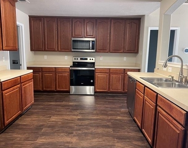1717 Grassy View Drive - Photo Thumbnail 18
