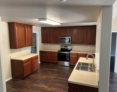 1717 Grassy View Drive - Photo Thumbnail 20