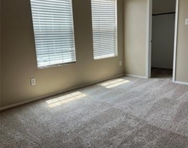 1717 Grassy View Drive - Photo Thumbnail 3