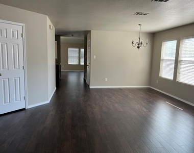 1717 Grassy View Drive - Photo Thumbnail 17