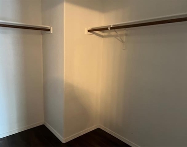 1717 Grassy View Drive - Photo Thumbnail 32