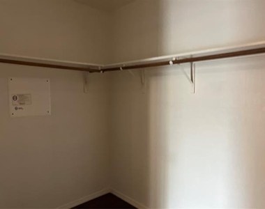 1717 Grassy View Drive - Photo Thumbnail 31