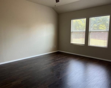 1717 Grassy View Drive - Photo Thumbnail 26