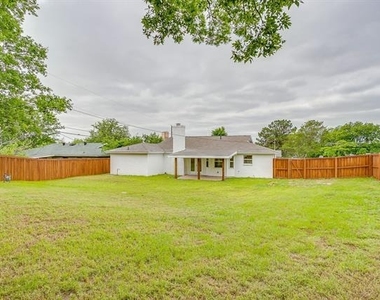 220 Rolling Hills Drive - Photo Thumbnail 36