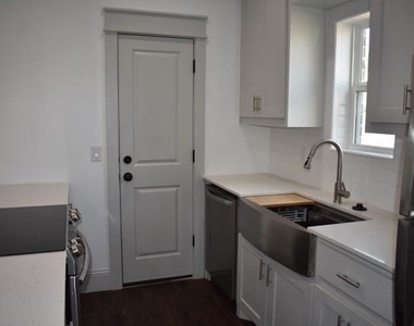 1216 W Nelson Street - Photo Thumbnail 5