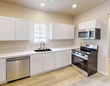 2209 Wellington Street - Photo Thumbnail 3