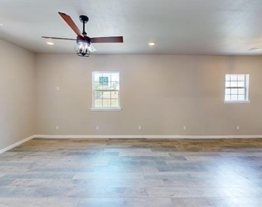 2209 Wellington Street - Photo Thumbnail 5