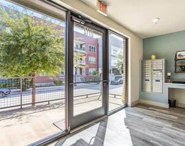 2712 Wingate Street - Photo Thumbnail 13