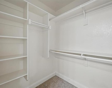 607 E Carter Street - Photo Thumbnail 13