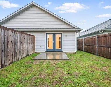 607 E Carter Street - Photo Thumbnail 19
