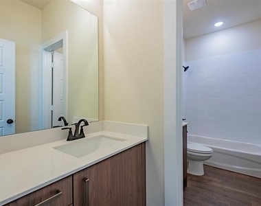 645 Wheatfield Drive - Photo Thumbnail 9