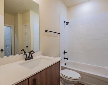 645 Wheatfield Drive - Photo Thumbnail 10
