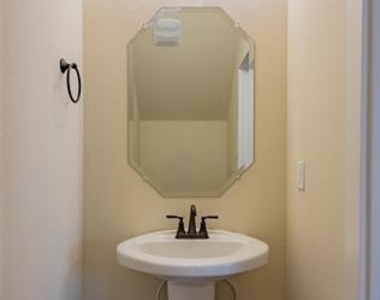645 Wheatfield Drive - Photo Thumbnail 3