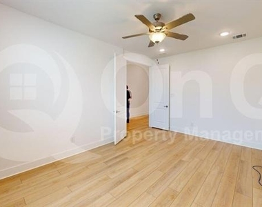 2950 Frederick Drive - Photo Thumbnail 12