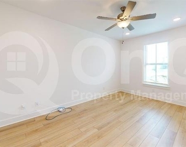 2950 Frederick Drive - Photo Thumbnail 8