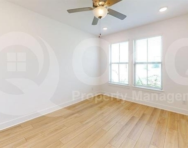 2950 Frederick Drive - Photo Thumbnail 14