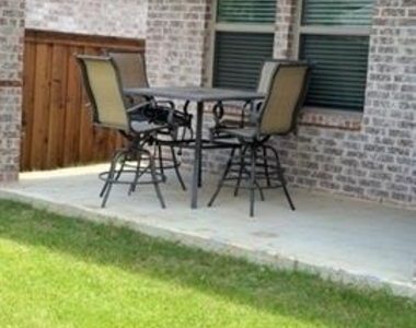 9313 Winding Creek Drive - Photo Thumbnail 16