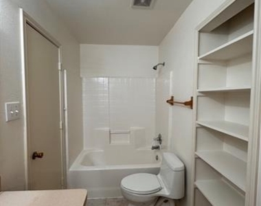 414 N Jackson Avenue - Photo Thumbnail 21