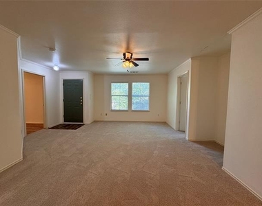 414 N Jackson Avenue - Photo Thumbnail 7