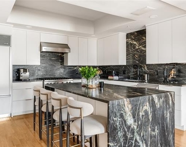 3401 Lee Parkway - Photo Thumbnail 11