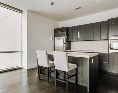 2200 Victory Avenue - Photo Thumbnail 8