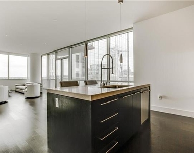 2200 Victory Avenue - Photo Thumbnail 13