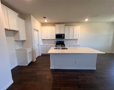 11240 Aspen Trail - Photo Thumbnail 11