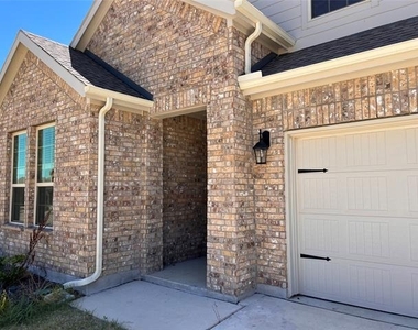 11240 Aspen Trail - Photo Thumbnail 2