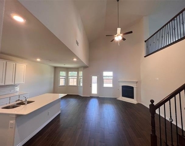 11240 Aspen Trail - Photo Thumbnail 5