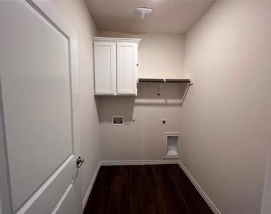 11240 Aspen Trail - Photo Thumbnail 16