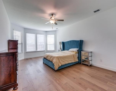 1701 Rain Lily Street - Photo Thumbnail 10