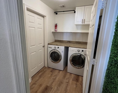 5303 N 7th Street - Photo Thumbnail 8