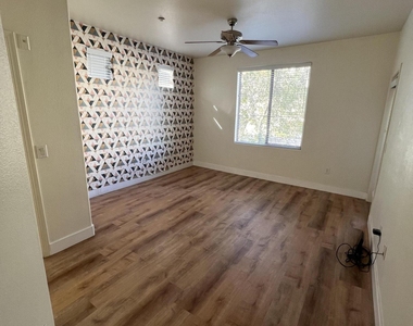 5303 N 7th Street - Photo Thumbnail 4