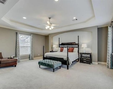 4929 Homer Street - Photo Thumbnail 7