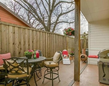 4929 Homer Street - Photo Thumbnail 5